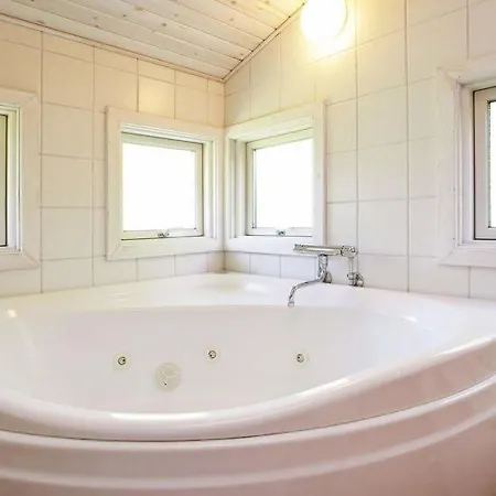 Sleeps 7 度假居